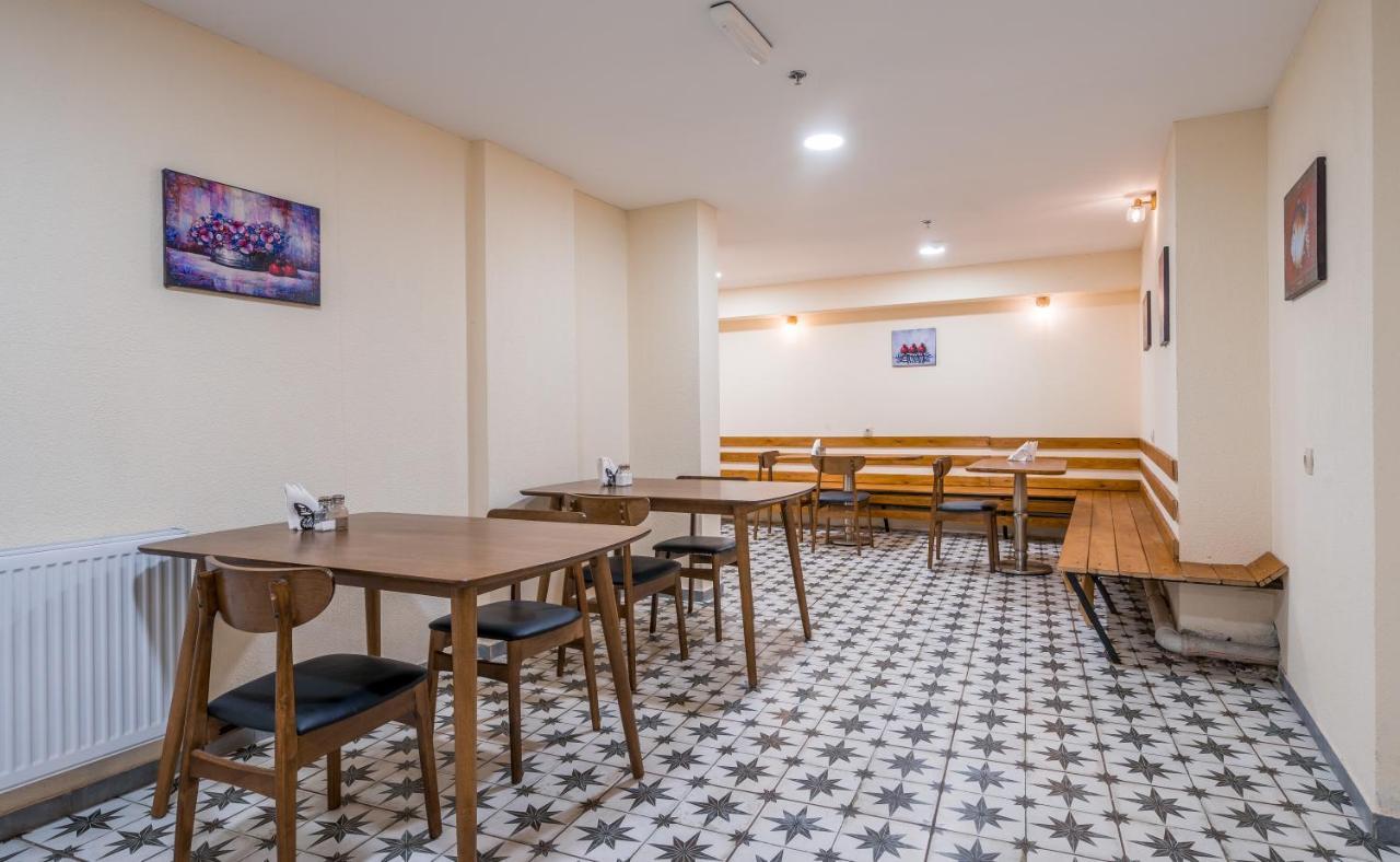 Green Inn Tbilisi Ngoại thất bức ảnh